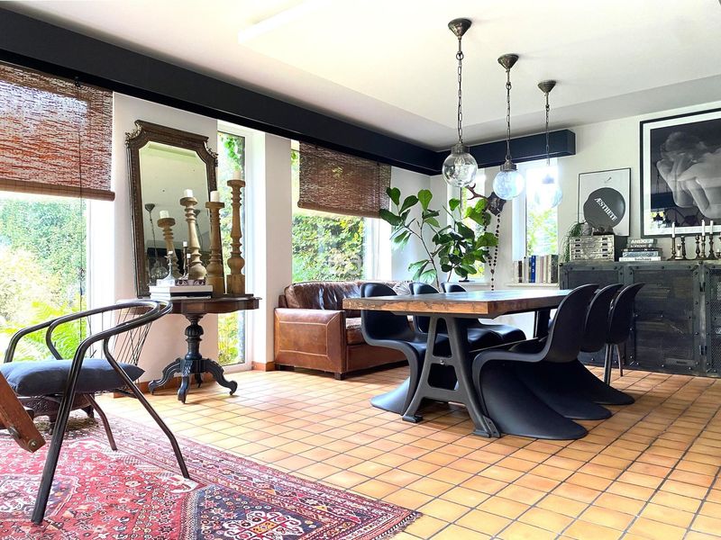 filming location available for rent in the northern region of FRANCE